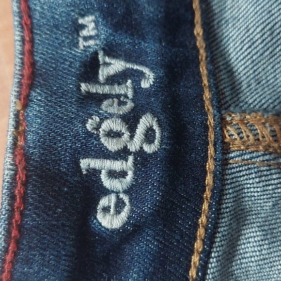 EDGELY SHORTS - Picture 2 of 6